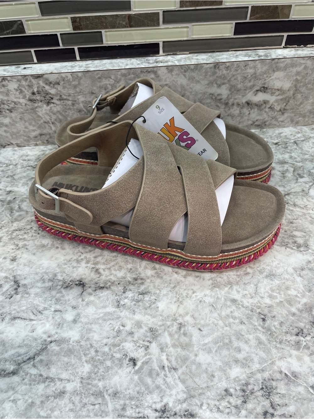Muk Luk Tan Suede Sandals Size 9 NWT